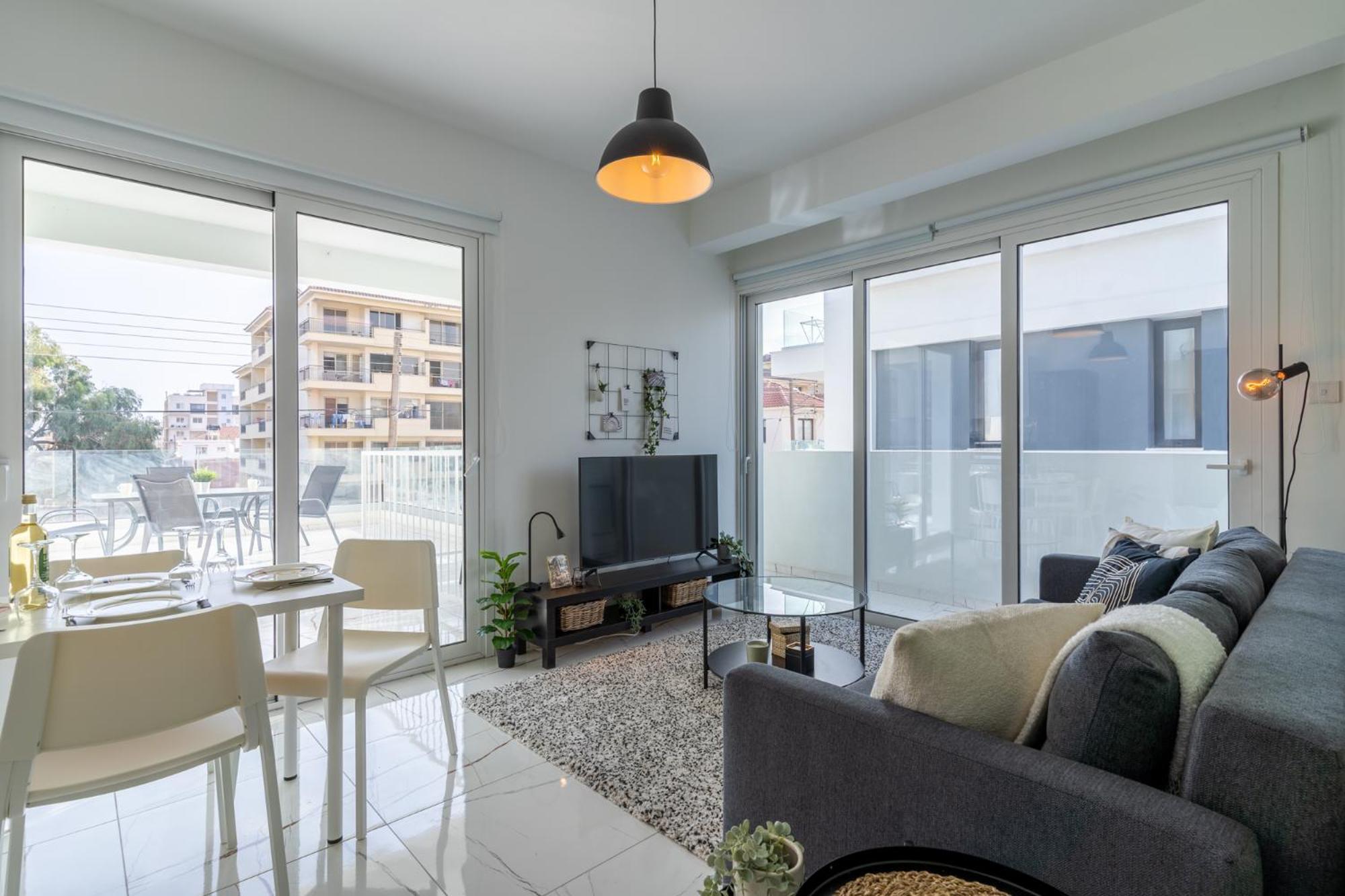 Artemis 1-bedroom In דירה לרנקה
